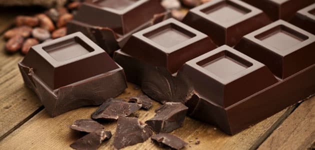 فوائد وأضرار الشوكولاتة الداكنة