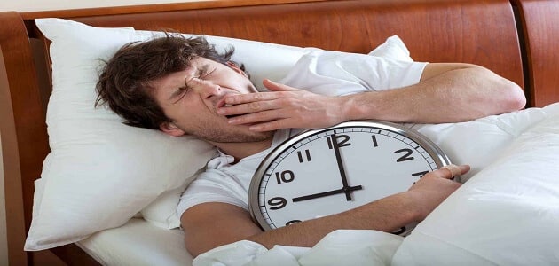 معلومات صحية عن كيفية تنظيم النوم بعد السهر بدون أدوية