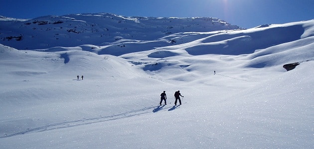 أشهر البلدان التي يوجد بها التزلج على الجليد