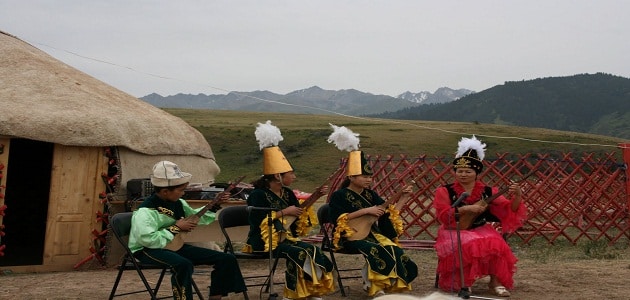 أفضل رحلة إلى قيرغيزستان والالاتها الموسيقية
