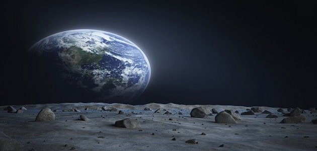 معلومات وحقائق عن سطح القمر