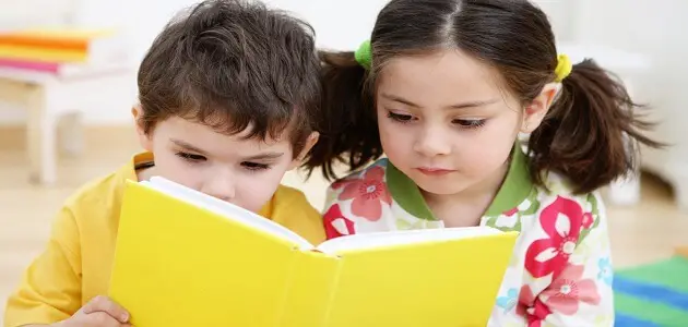 10 عبارات تشجيعية عن أهمية القراءة منذ الصغر