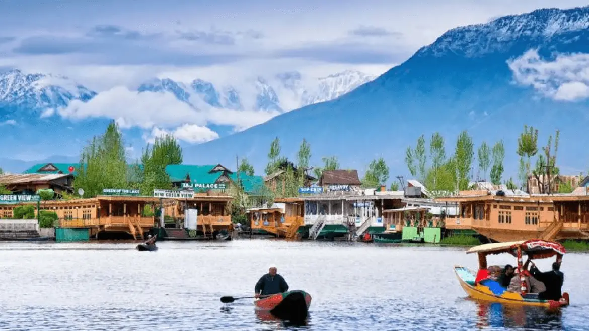 14 نصيحة للرحلات السياحية إلى كشمير الباكستانية