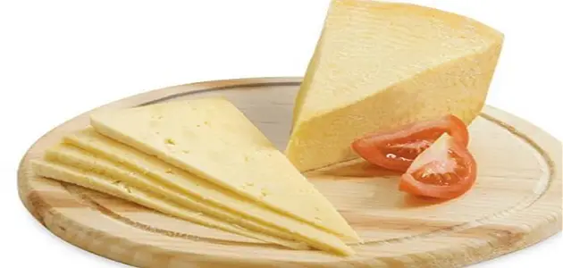أضرارمكونات الجبنة الرومي على الصحة