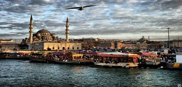 ما أشهر العادات التي يشتهر بها سكان تركيا