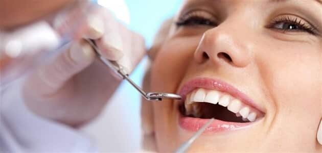 ما هي أهمية مراجعة طبيب الأسنان بشكل دوري