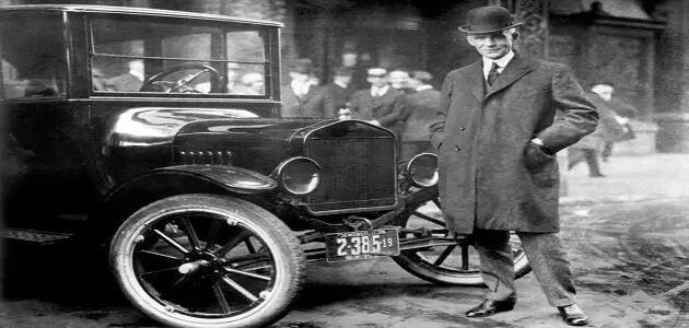 ما هي قصة اختراع السيارة باختصار