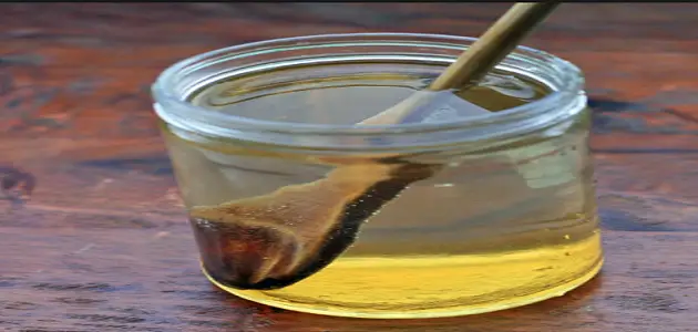 ما فوائد العسل مع الماء الدافئ