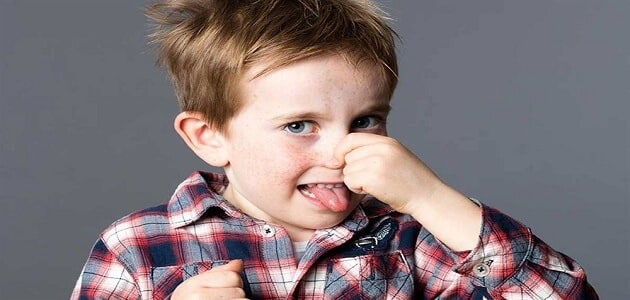 أسباب رائحة العرق الكريهة عند الأطفال