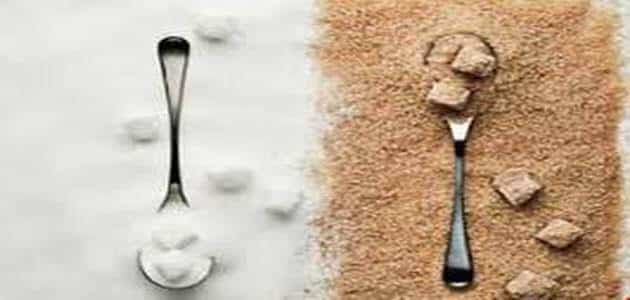 الفرق بين السكر البني والسكر الأبيض