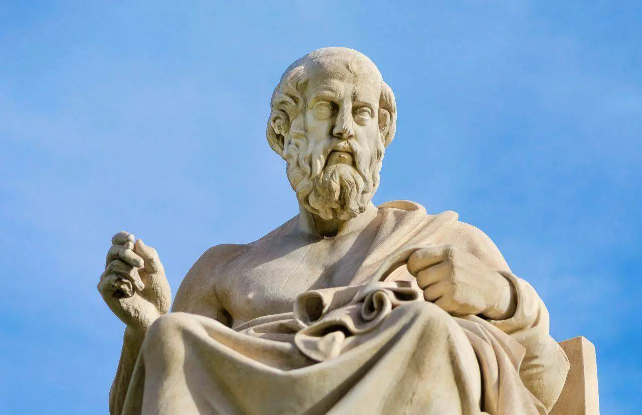 حكم فلسفية لمقولات أفلاطون عن النفس والعقل
