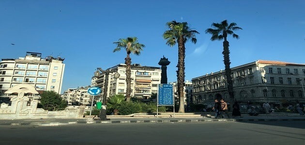 ما اسم ساحة الشهداء وسط دمشق