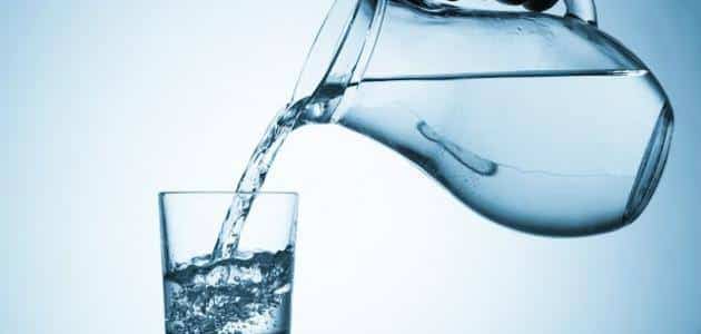 اضرار شرب الماء بكثرة على الجسم