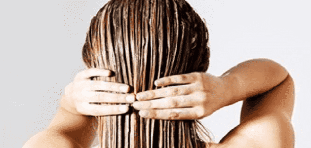 طريقة تنعيم الشعر بالبلسم