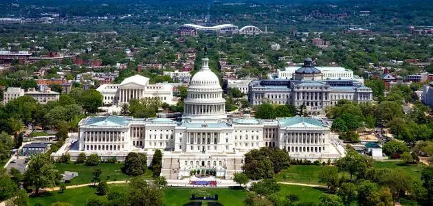 ما هي عاصمة امريكا حاليًا وقبل واشنطن ؟