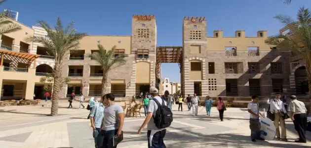 مصاريف الجامعة الامريكية في مصر وكل ما تحتاجه عند التقديم
