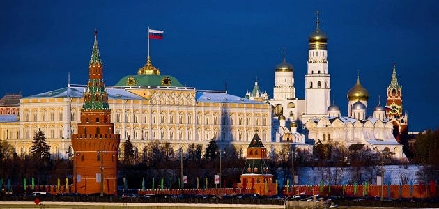 ماذا يطلق على مقر الحكم في روسيا؟