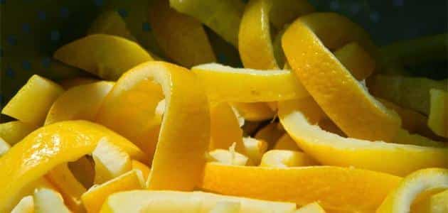 ما هي فوائد قشر الليمون وكيفية استخدامه ؟