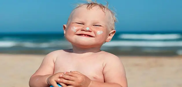 علاج حروق الشمس من البحر للأطفال