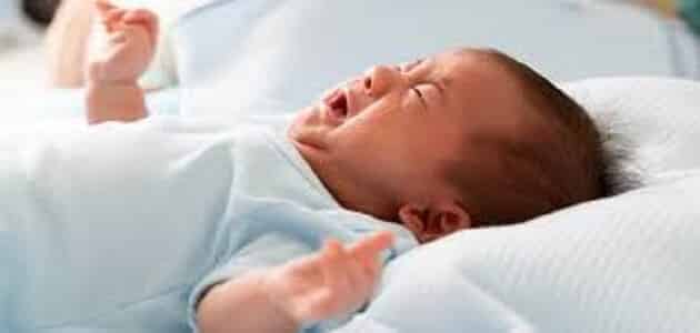 أسباب الإسهال عند الأطفال حديثي الولادة وعلاجه