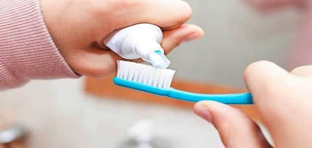 افضل معجون اسنان للتبييض والحساسيه يصلح للأطفال