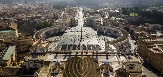ما هو نظام الحكم في الفاتيكان ومتى بدأ؟