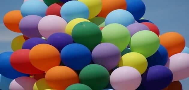 ماذا يحدث اذا ملأت البالون بالهيليوم بدلا من الهواء واجريت التجربة