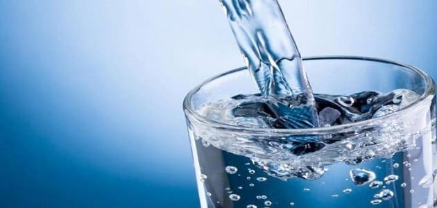 هل يعتبر الماء النقي محلول ؟
