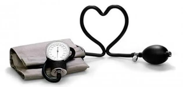 العلاقة بين ضربات القلب وضغط الدم