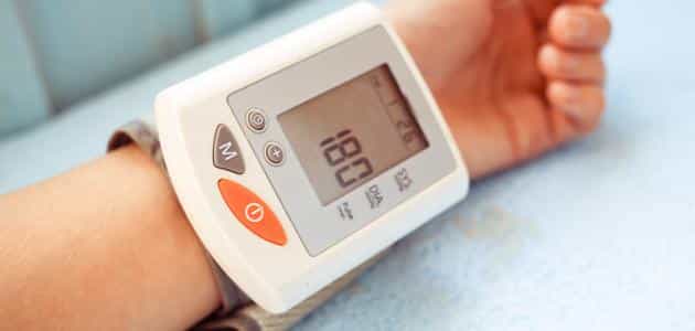 ما هو معدل ضغط الدم الطبيعي حسب العمر للإنسان؟