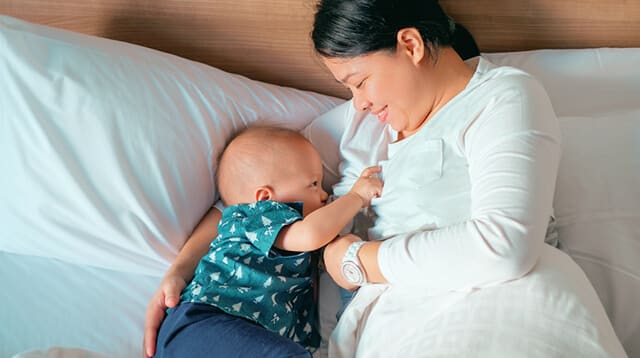 هل الرضاعة الطبيعية تمنع الحمل مع وجود الدورة