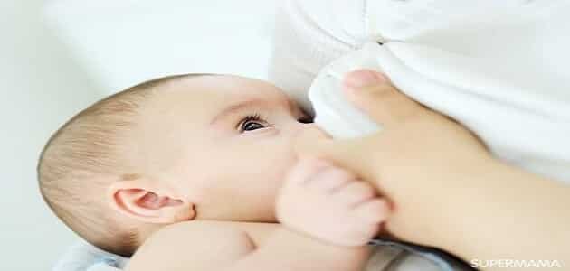 هل الزغطة دليل على شبع الرضيع من الرضاعة