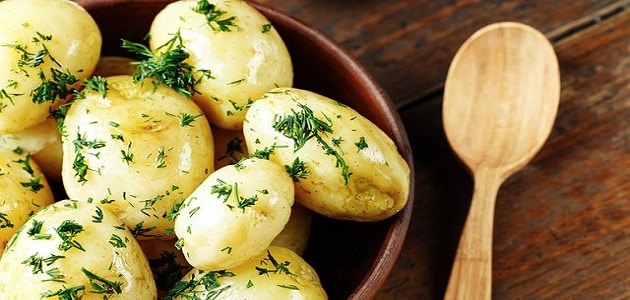 هل تناول البطاطس يزيد الوزن ام ينقصه ؟