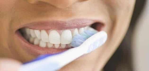 تفسير حلم الأسنان الوسخة