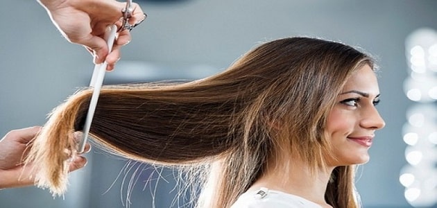Obcięcie włosów we śnie dla samotnej kobiety i bycie z tego szczęśliwym – artykuł