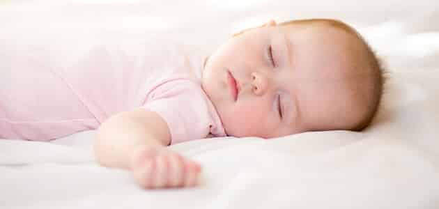كثرة نوم الطفل الرضيع في الشهر الثاني