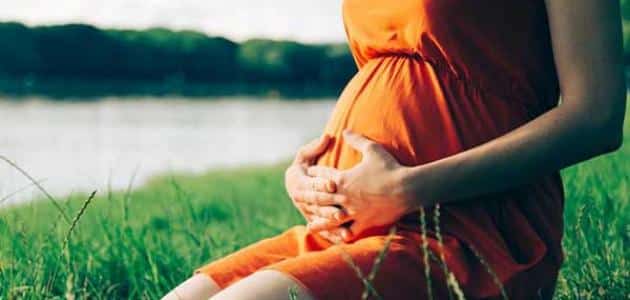 نزول إفرازات بنية أثناء الحمل في الشهر الثاني