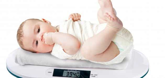 الوزن المثالي للطفل حسب العمر