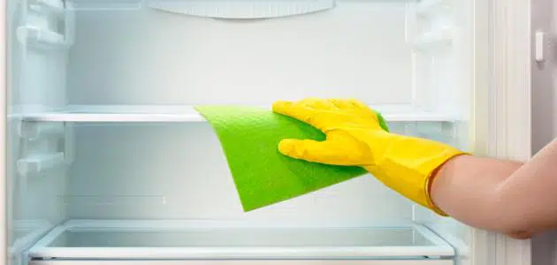 طرق لتنظيف الثلاجة