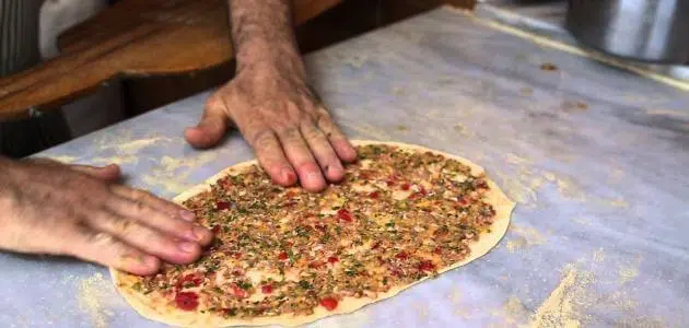 طريقة عمل اللحم بعجين السوري