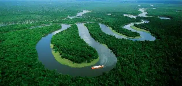 أين ينبع نهر الأمازون